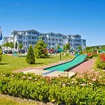 Apartment 305, Seepark *